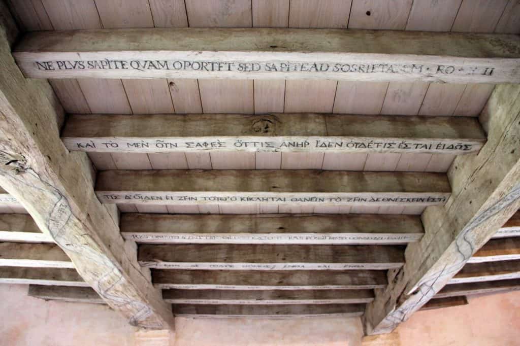 montaigne-ceiling